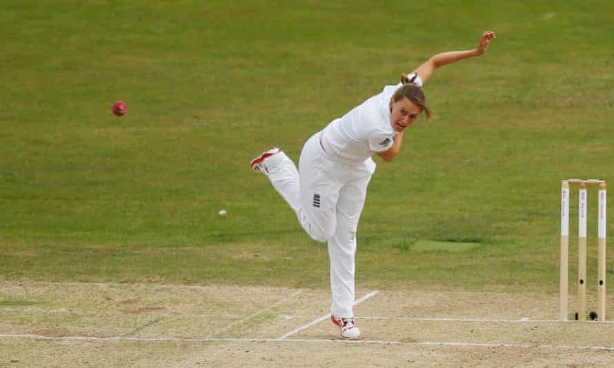 Laura Marsh bowling for England in the women’s Ashes Test.