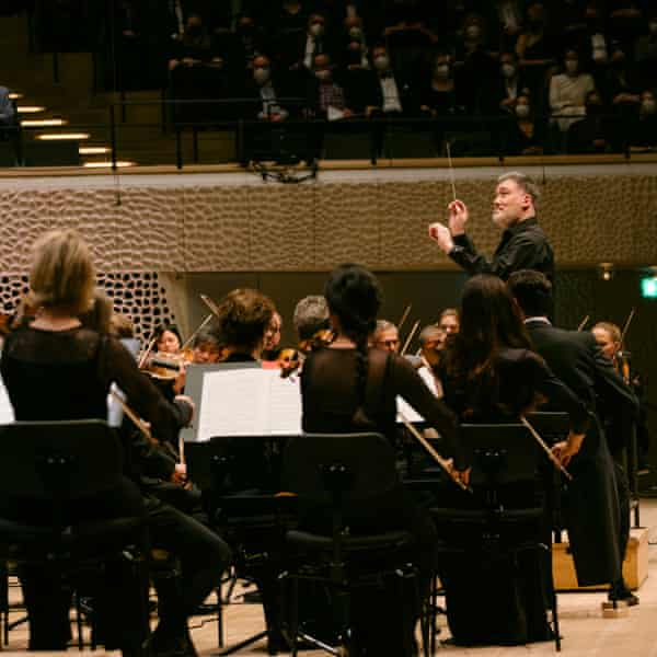 Alan Gilbert conducts the NDR Elbphilharmonie Orchester on 11 January 2022, the 5th anniversary gala of the opening of the Elbphilharmonie
