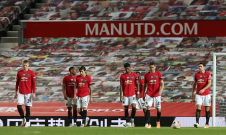 The dejection of the Manchester United players is clear after Michael Obafemi’s decisive late blow.