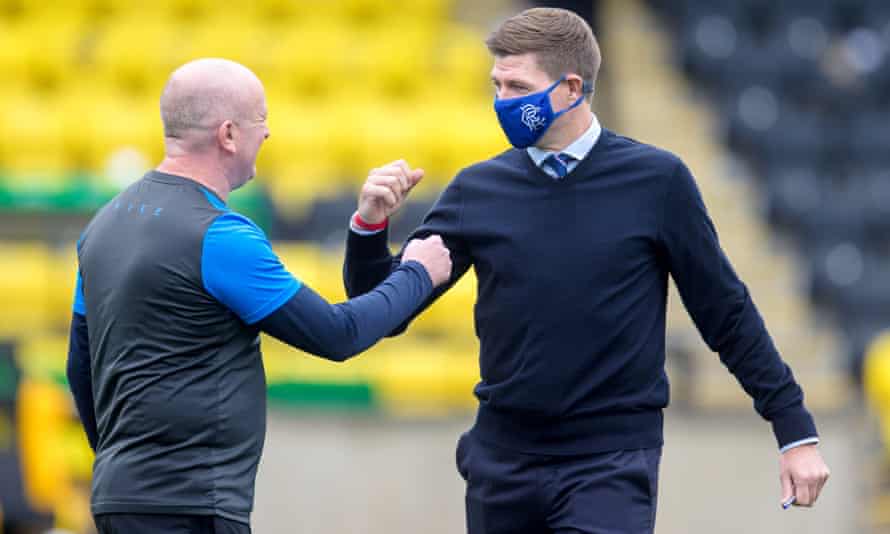 David Martindale with the Rangers manager, Steven Gerrard, in August.