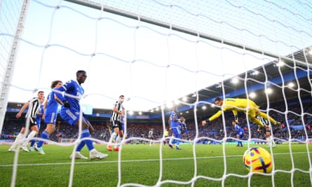 El Leicester encajó su tercer y último gol ante el Newcastle en una triste derrota el Boxing Day