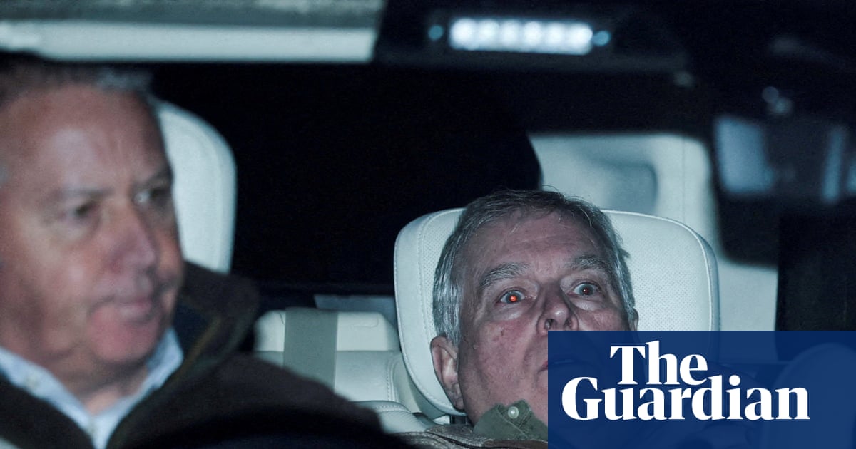 Phil Noble’s photograph of Andrew exposes the mundanity of monarchy