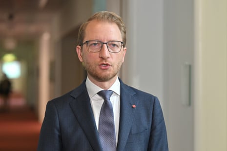 Politics live: Marles defends long consular waits for Australians stuck in Middle East and says government looking at ‘contingency arrangements’