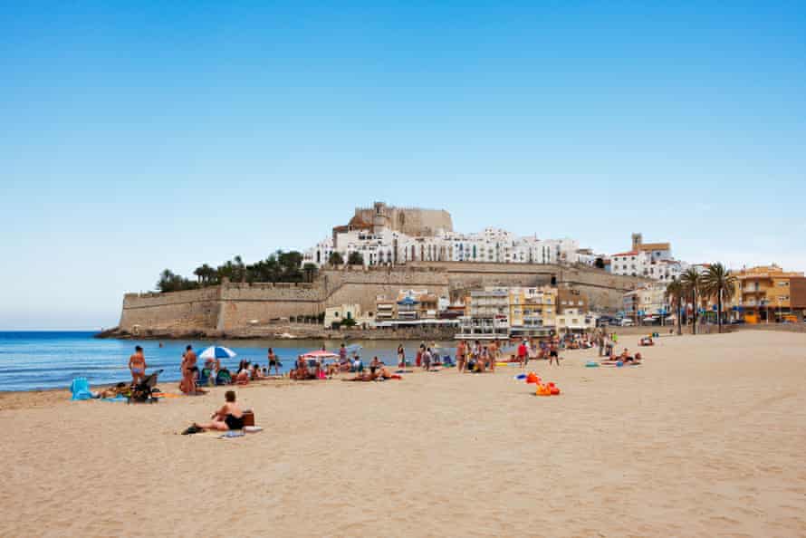 Peñíscola town and beach