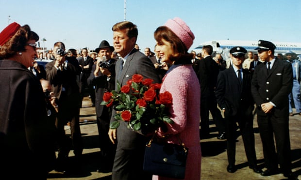 Estados Unidos desclasifica documentos inéditos del asesinato de Kennedy 2200