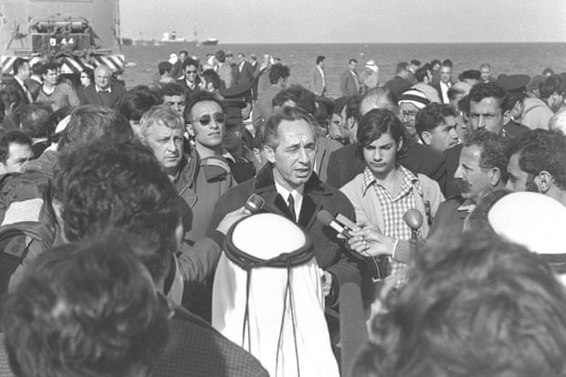 Shimon Peres with Ariel Sharon n Gaza City in 1972
