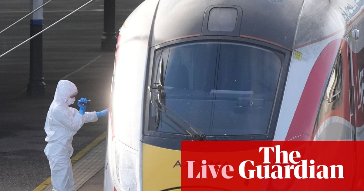Mass Knife Attack Injures 10 on UK London-Bound Train