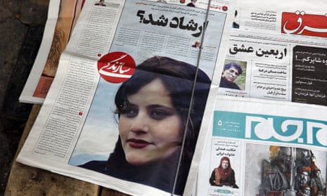Iranian daily newspapers reporting Mahsa Amini’s death.