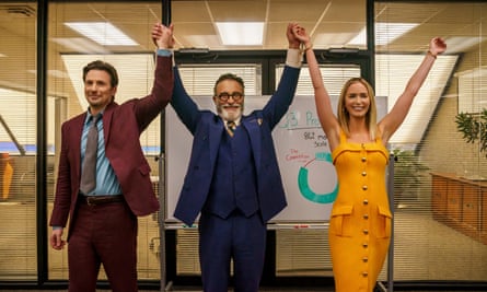Chris Evans, Andy Garcia and Emily Blunt in Pain Hustlers on Netflix.