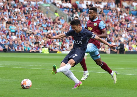 Son scores the fifth Tottenham goal.