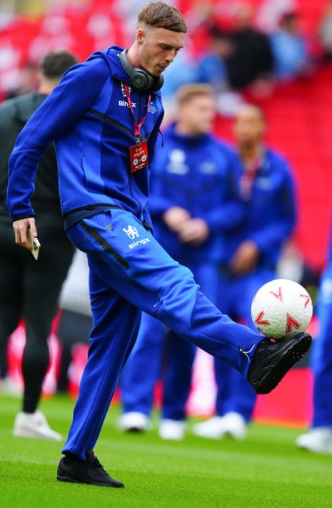 Cole Palmer warms up at Wembley.