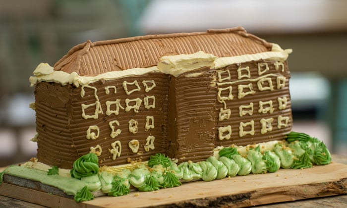The Great British Bake Off 2022: episode one – as it happened | The Great British Bake Off 15 Maxy’s TX1 Showstopper
