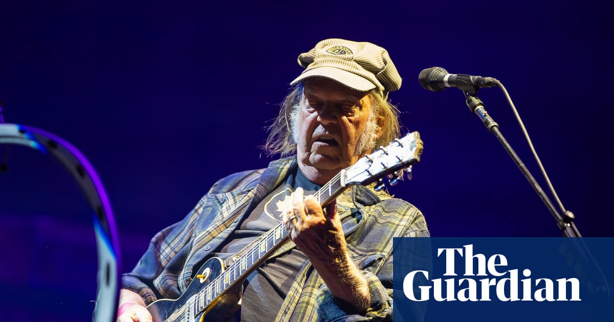 Neil Young gifts Greenland free access to his music and withdraws it from Amazon over Trump
