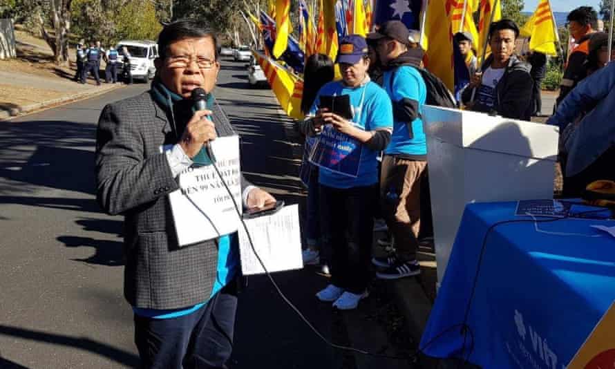 Van Kham Chau at a rally