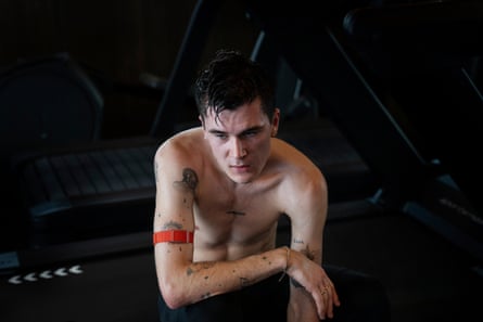 A topless Jakob Ingebrigtsen sweating in his gym