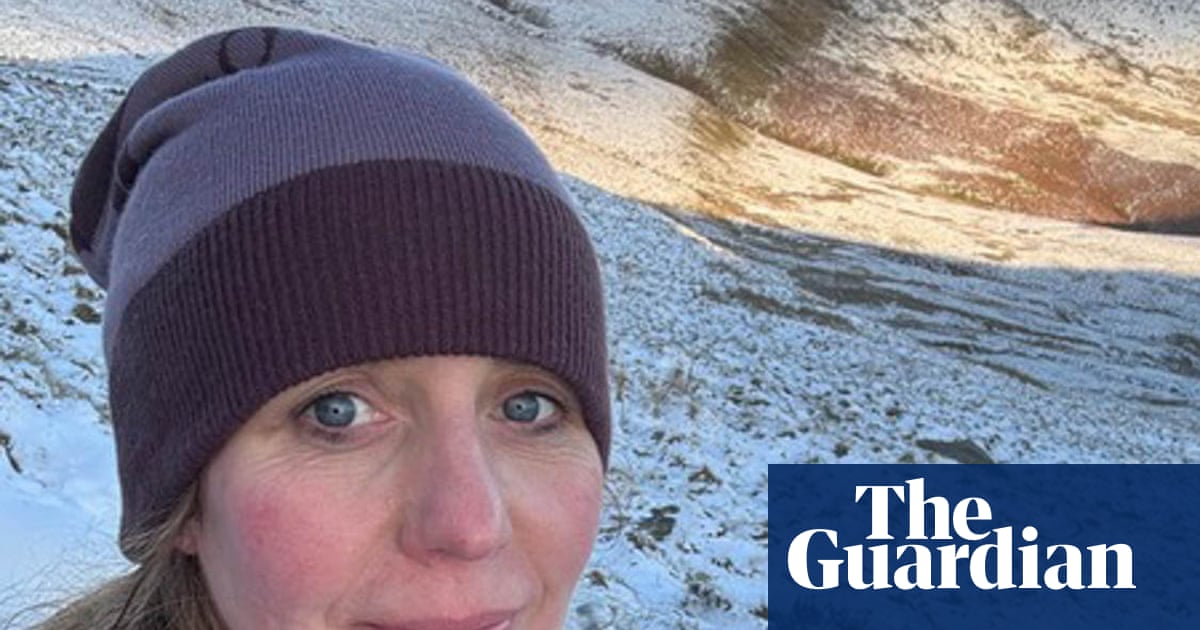 Woman pulled out of UK ultramarathon after death threats over fundraising for Afghanistan