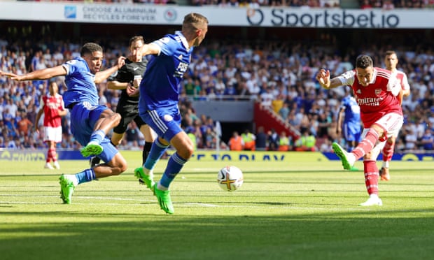Gabriel Martinelli restored Arsenal’s two-goal lead with a smart finish.
