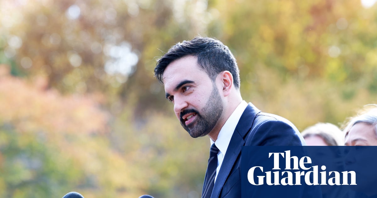 Zohran Mamdani reveals all-female transition team at Queens press conference - video