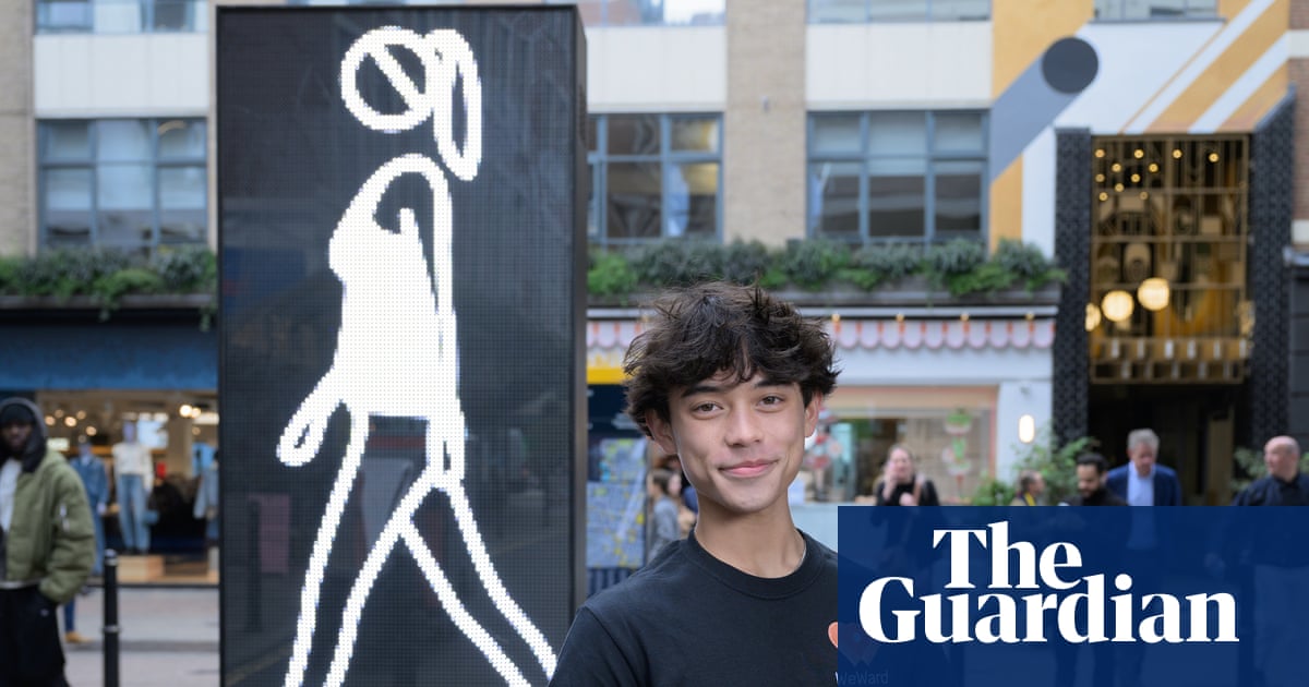 The ‘pavement vigilante’: why Cameron Roh is naming and shaming bad walking etiquette