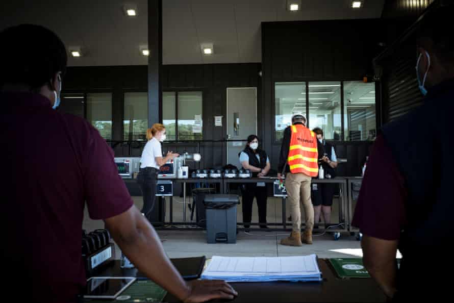 Workers sign in and go through the vetting process at the new Melbourne Quarantine facility, Mickleham.