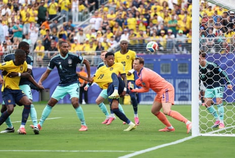 Gonzalo Plata of Ecuador scores his team's second goal.