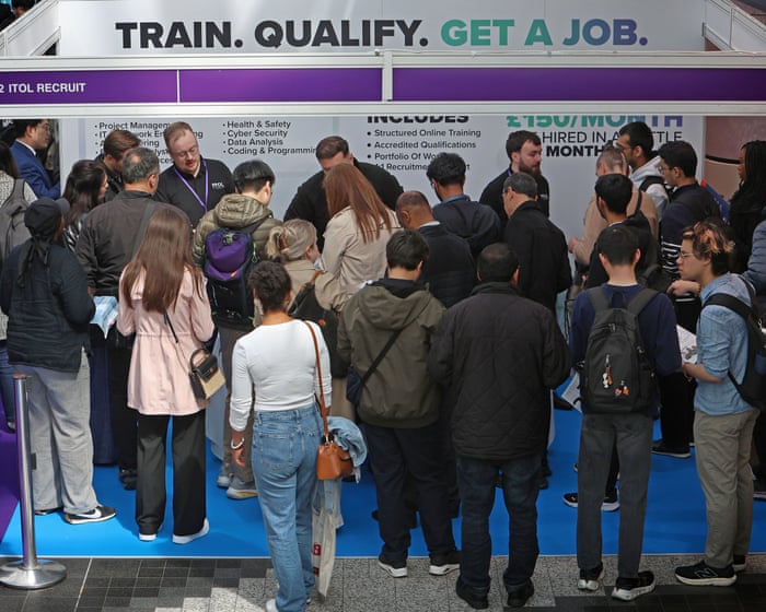 Surprise drop in UK unemployment to 4.7% as John Healey’s first budget looms