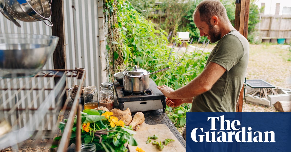 I Didn T Buy Any Food For A Year And I M Healthier Than I Ve Ever Been Environment The Guardian
