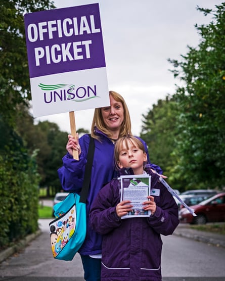 A teaching assistant on picket line at the Lakeside Community School, Derby.