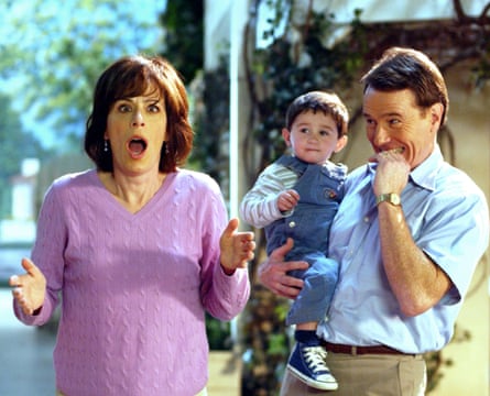 Jane Kaczmarek, Bryan Cranston and Lucas/James Rodriguez in Tiki Lounge, season 6.