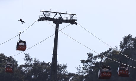 Last of 174 people rescued from stranded cable cars in Turkey