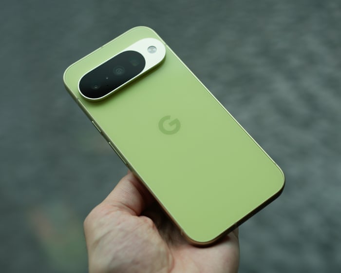 Google Pixel 10 review: the new benchmark for a standard flagship phone