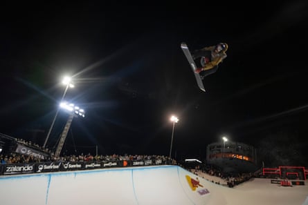 Scotty James on the final run of the Snowboard Halfpipe World Cup at Laax Open.
