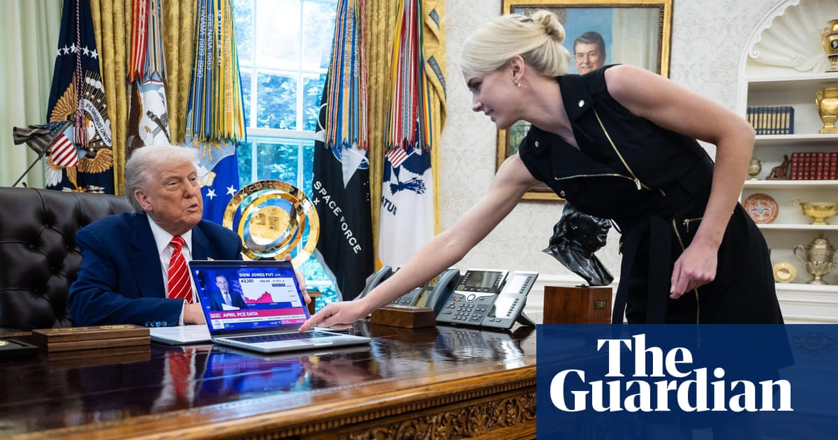 Trump, surrounded by staff, mentally sorting aides into $45k, $20k, and "should’ve praised me more on TV" tiers.