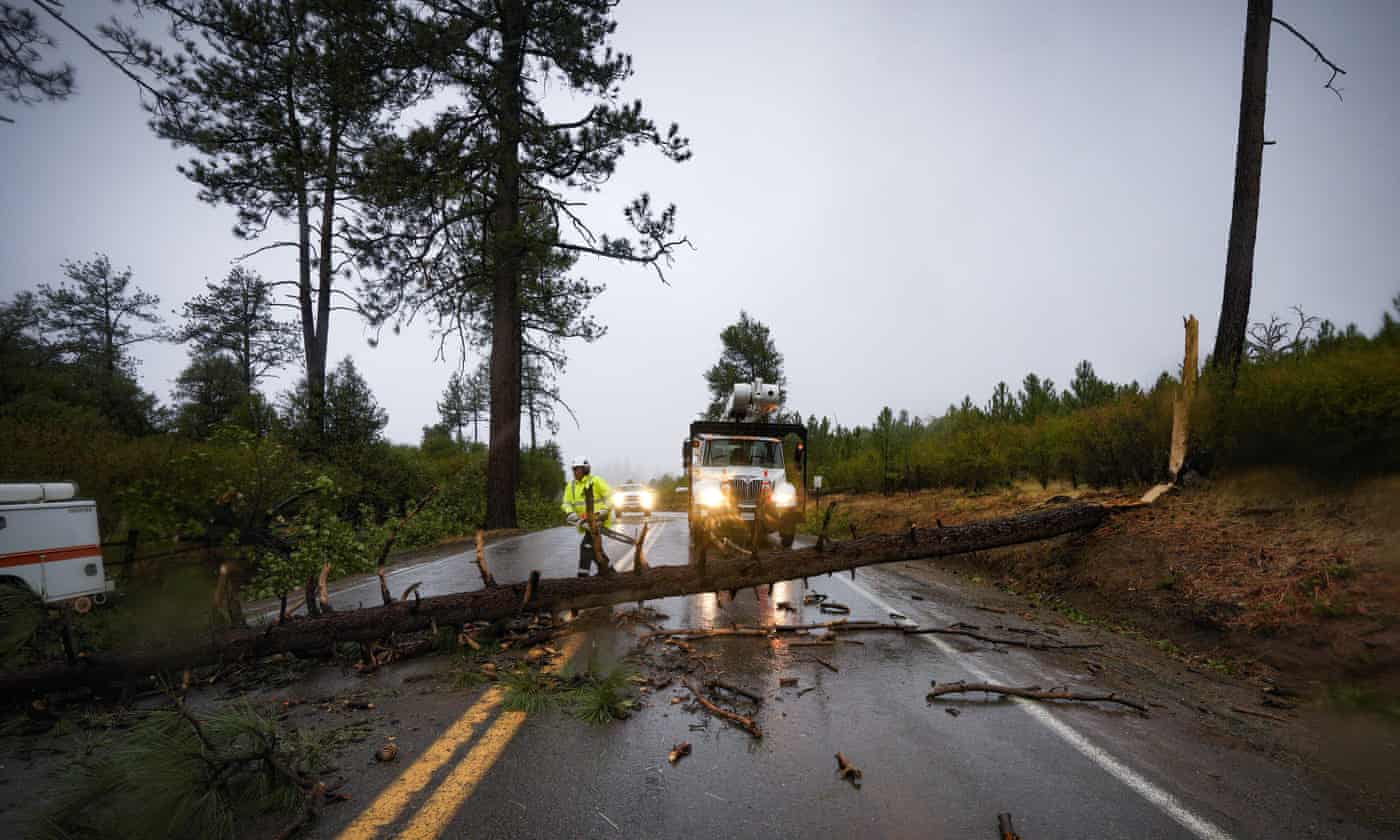 Southern California lashed by tropical storm