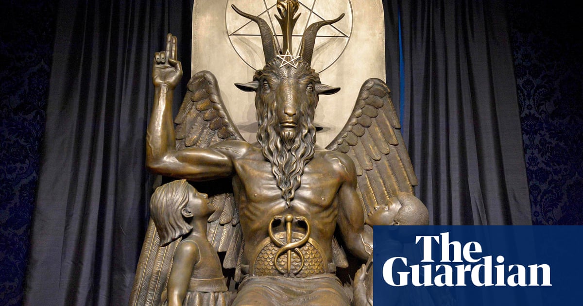 US man arrested in for allegedly throwing pipe bomb at Satanic Temple
