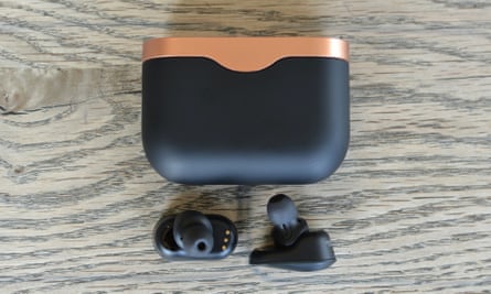 truly wireless earbuds buyers guide - Sony WF-1000XM3
