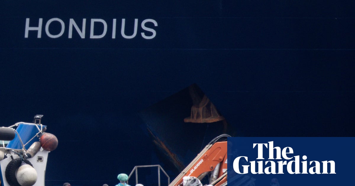 Australia charters flight to bring nationals home from hantavirus-stricken luxury cruise