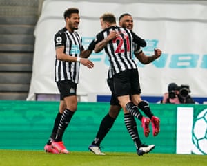 Jamaal Lascelles is congratulated by his team mates after putting Newcastle United ahead.