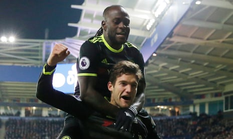 Chelsea’s defensive system was flexible but it was most effective when Victor Moses, top and Marcos Alonso pushed forward aggressively and effectively formed a front five.