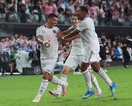 Luis Suárez celebrates after opening the scoring for Inter Miami.