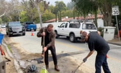 Fed up by an enormous pothole in his neighborhood, Schwarzenegger picked up a shovel and filled it himself. But it was not a pothole.