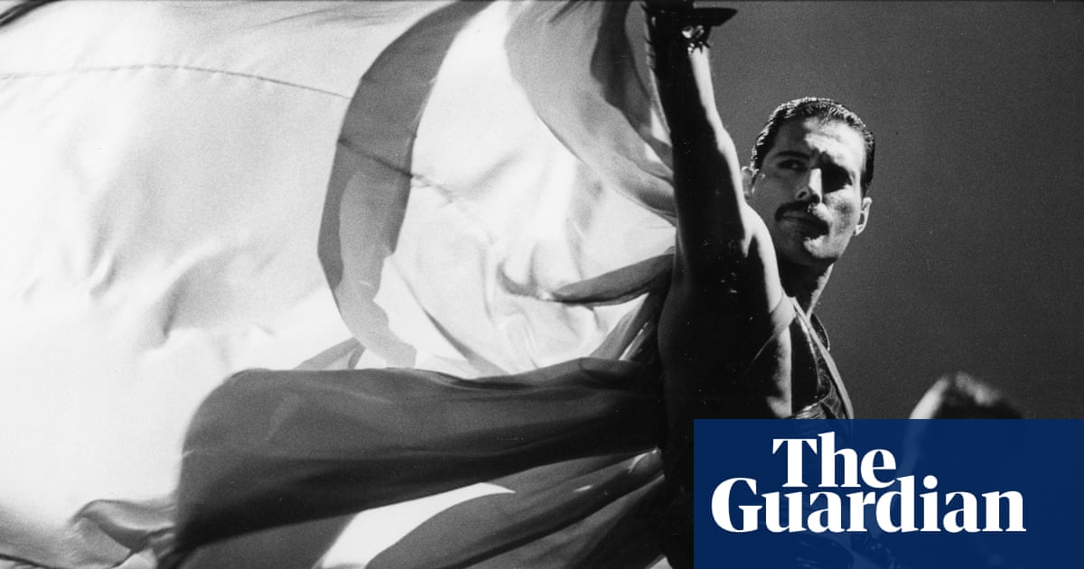 Freddie Mercury’s ‘splendid things’ to go on display at V&A