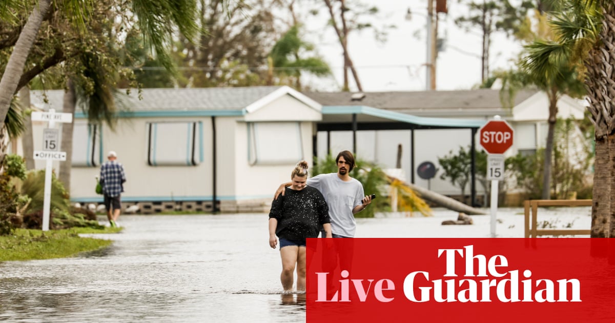historic-storm-floods-strand-florida-residents-as-hurricane-ian-heads-to-south-carolina-live