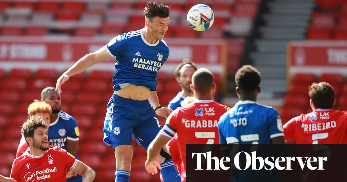 Cardiffs Kieffer Moore adds to Nottingham Forests woes with double