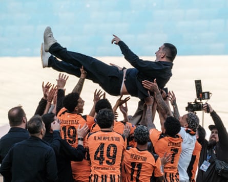 Arda Turan, head coach of the real Shakhtar Donetsk, is thrown in the air by his players
