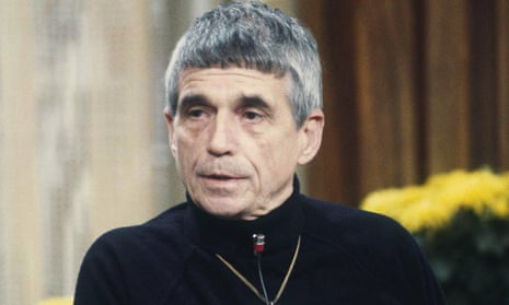Roman Catholic priest and Vietnam war protester, Berrigan died at a Jesuit infirmary at Fordham University. 