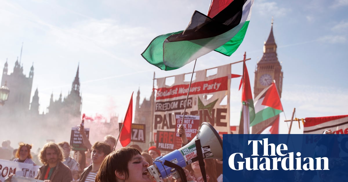Organisers challenge Starmer's threat to ban some pro-Palestine marches