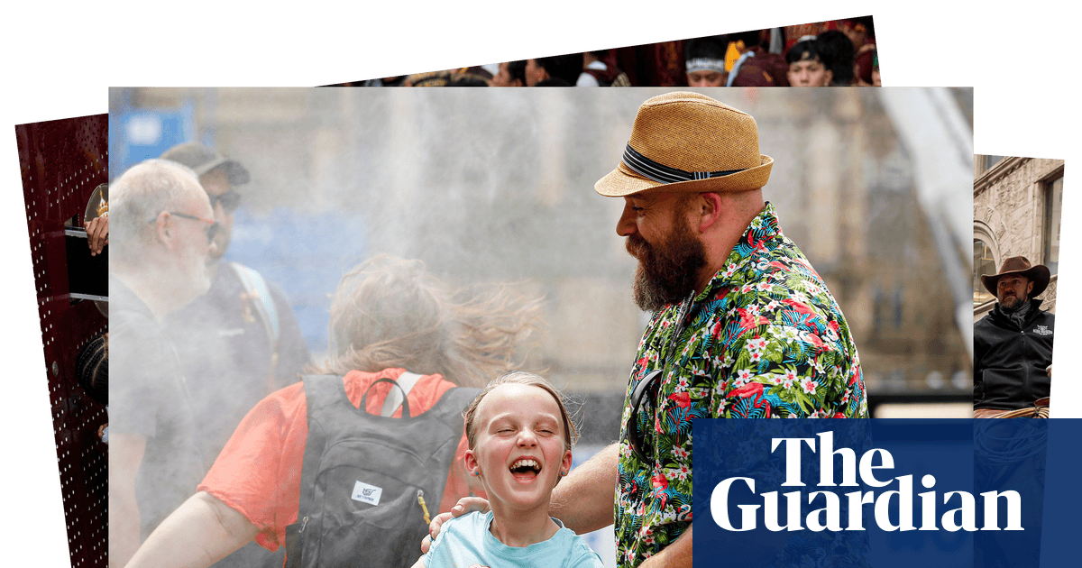 Trevi fountain coins and a Melbourne heatwave: photos of the day - Friday