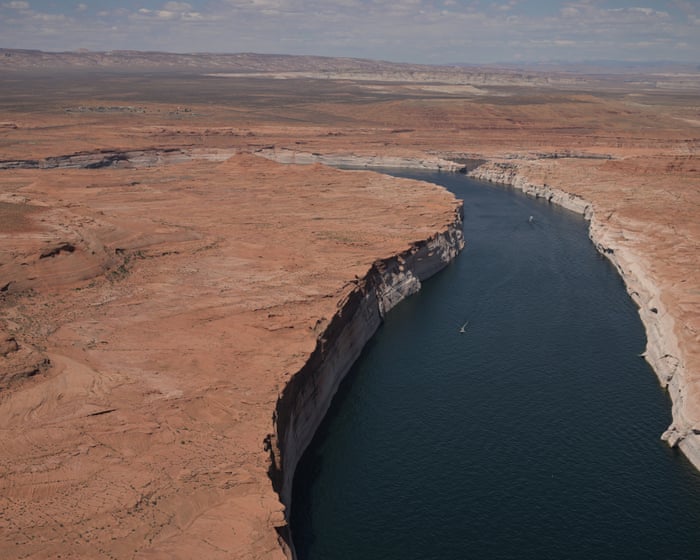 Lake Powell, a vital reservoir, plunges toward unprecidented low levels as water crisis deepens in US west