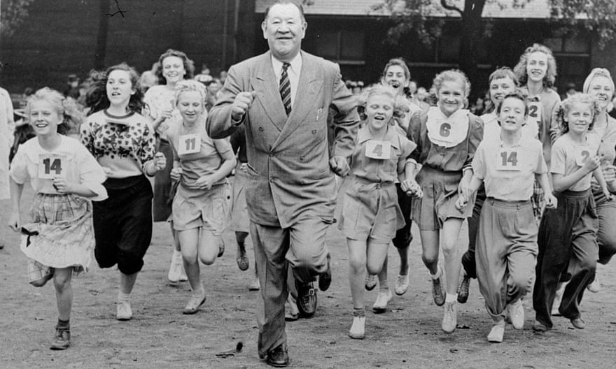 Thorpe sets a fast pace during a ‘junior Olympics’ event on Chicago’s south side, in June 1948.